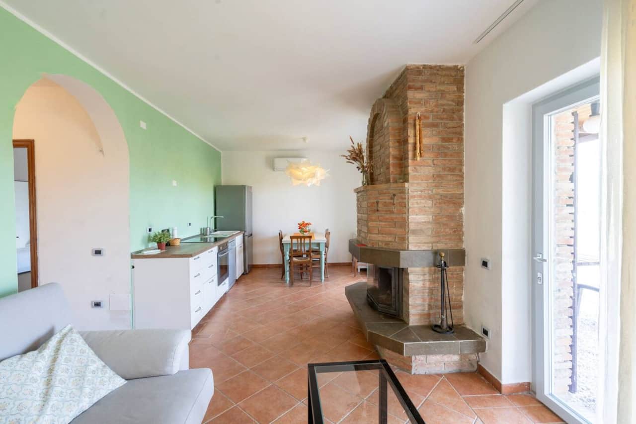 Sala con cucina e pranzo