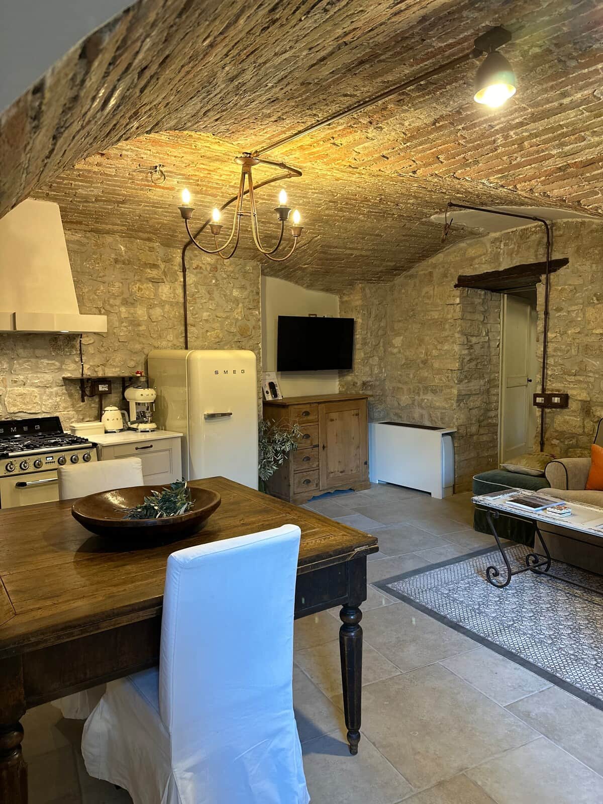 DINING SPACE