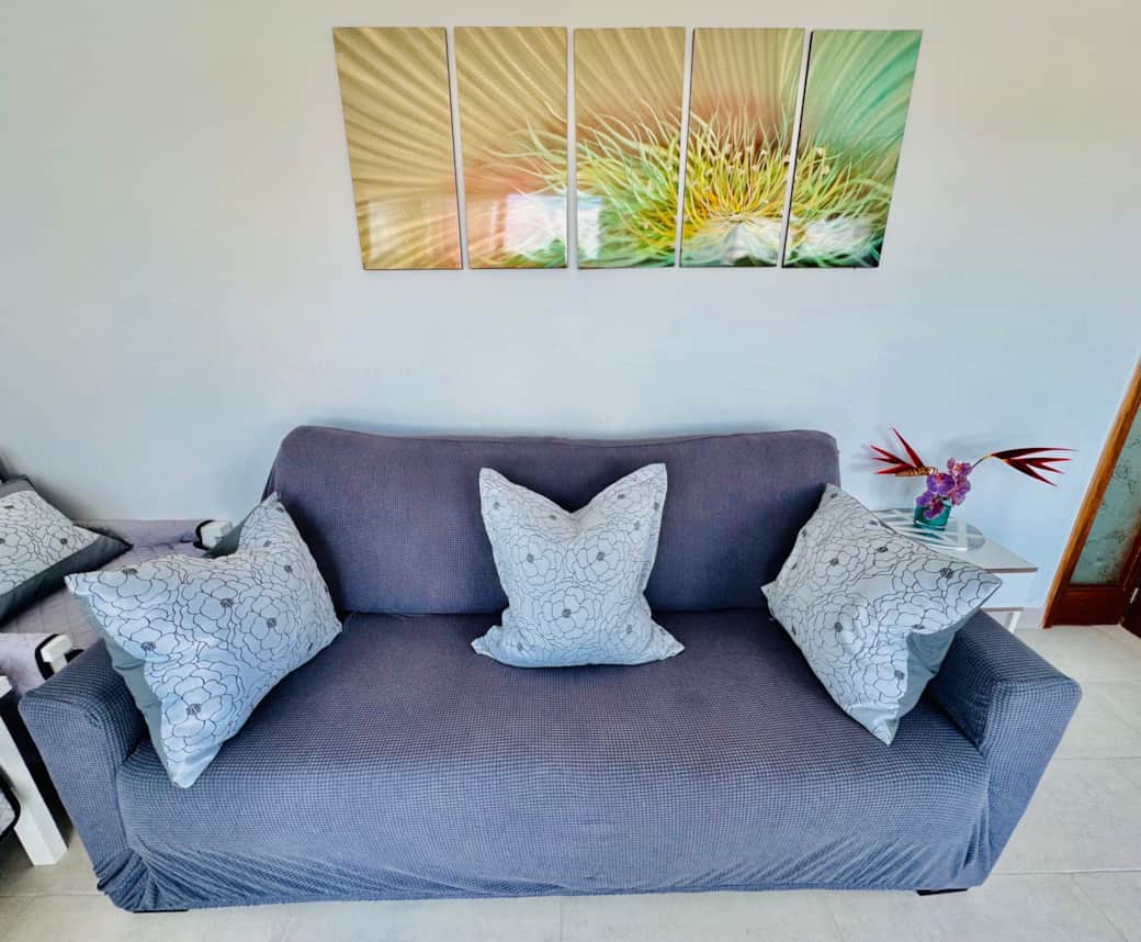 Relax in comfort while enjoying uninterrupted ocean views. Relax in comfort while enjoying uninterrupted ocean views.