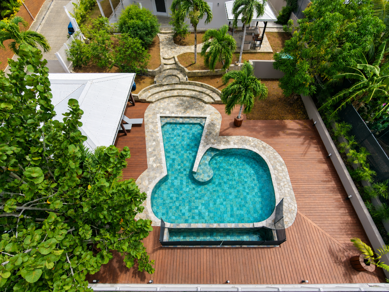 Villa Pool and Sport Exterieur Drone 03