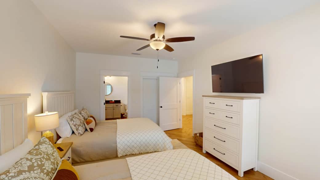 Cabin 4 Sanctuary Cove 10122024 112629 Edit Cabin 4 Sanctuary Cove 10122024 112629 Edit