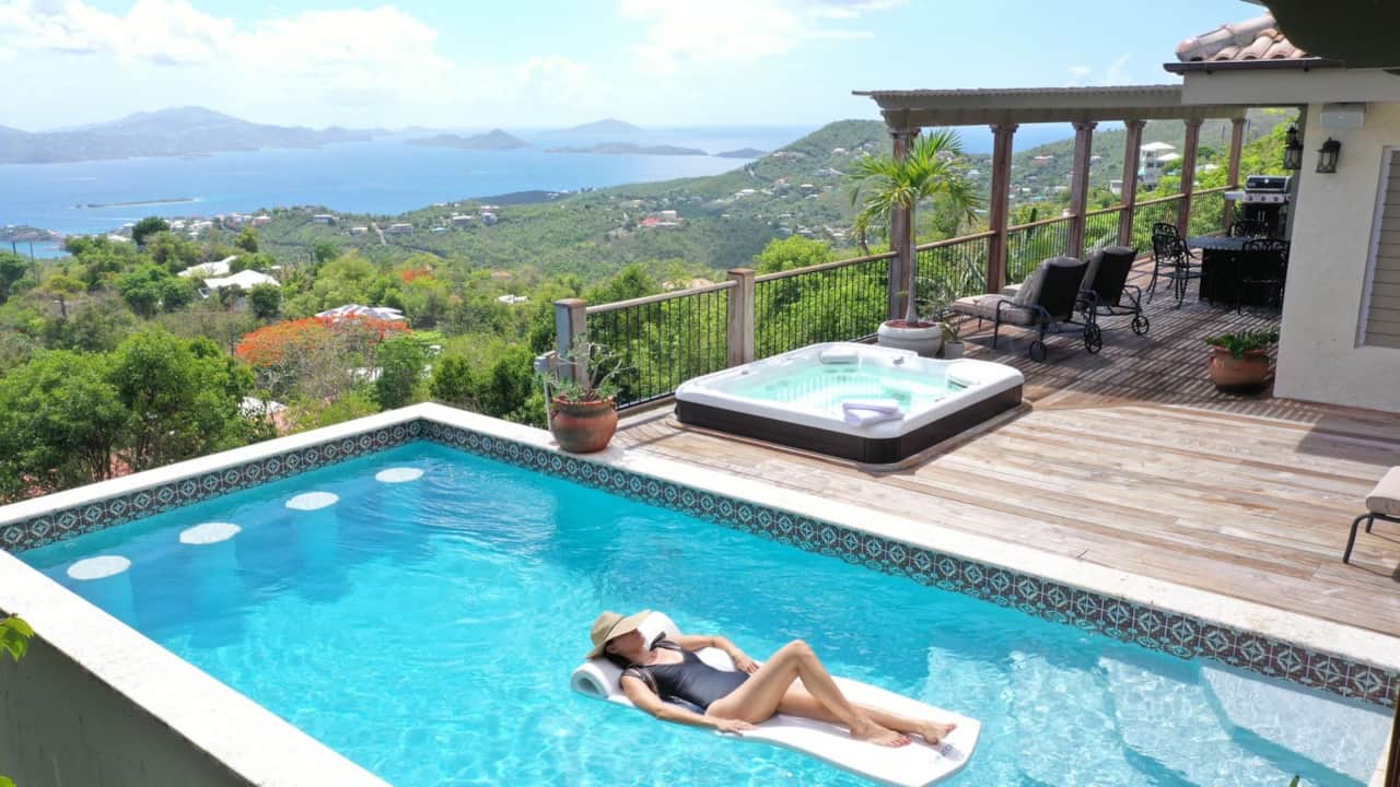 Villa Nanichi pool