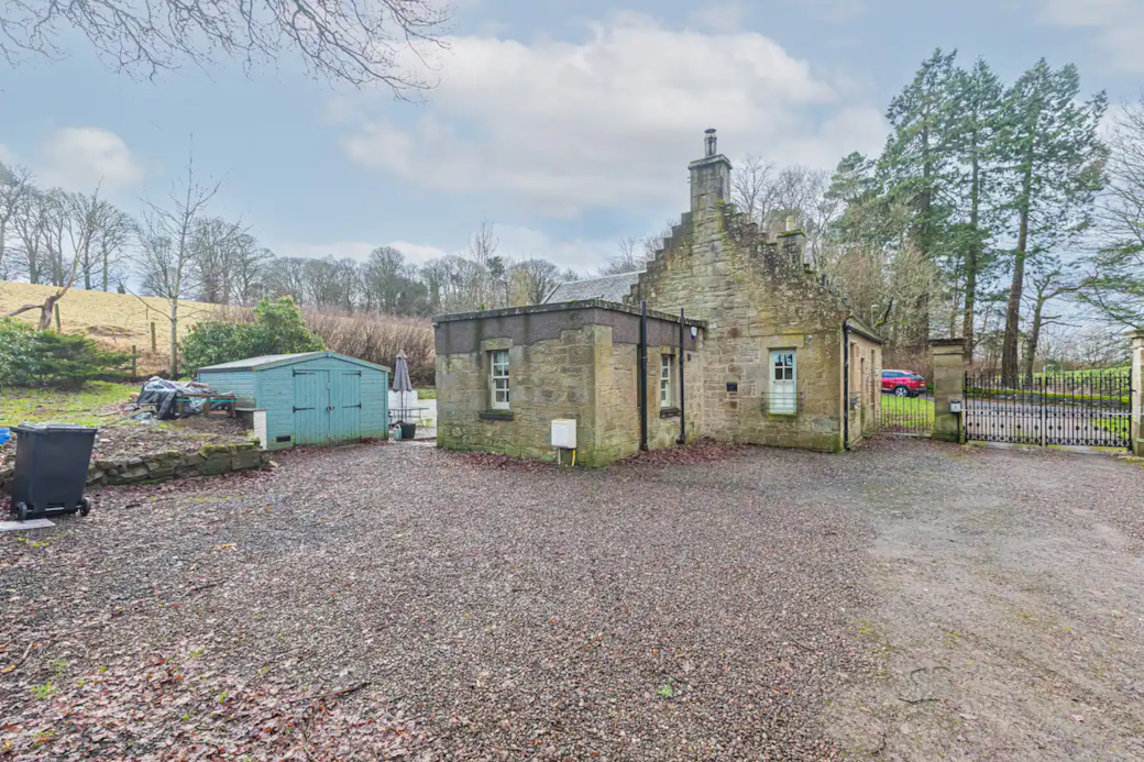 The Gate House - 3 Bed & Parking (22)