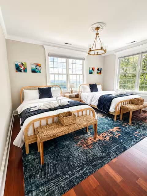 Sleeps 16 ~6 Bedrooms ~5.5 Bathrooms