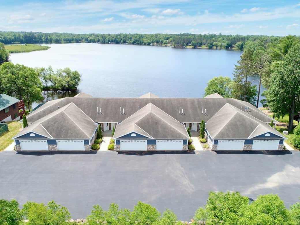 Bear Den Retreat Lakefront Home on Beautiful Lake Nokomis Vacation Home in Tomahawk