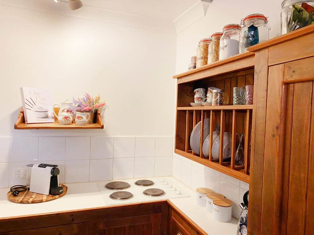 Stay at The English Cottage on Mount Tamborine