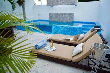 Relax in our comfortable poolside loungers and catch some ryas. Relax in our comfortable poolside loungers and catch some ryas.