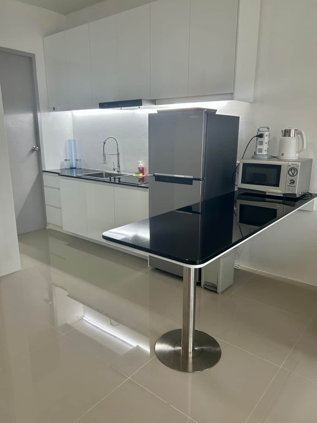 The Beach Village Condo Breakfast Bar