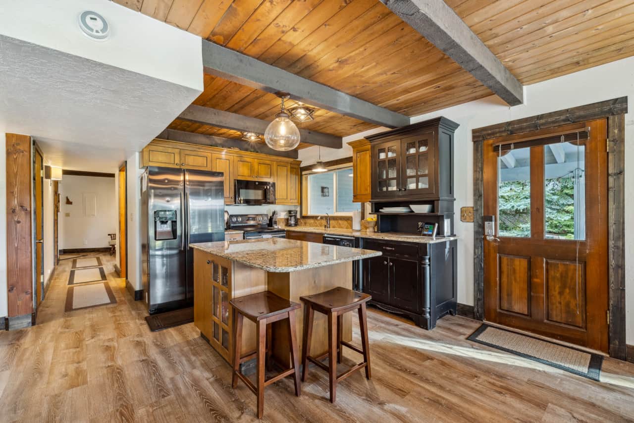 Kitchen with Island
