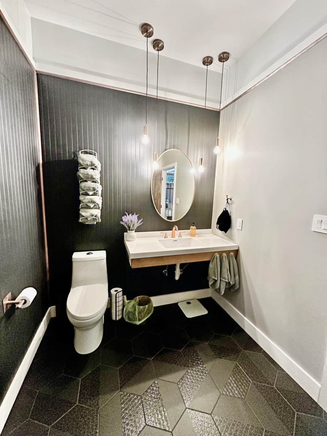 3 modern bathrooms for convenience and privacy