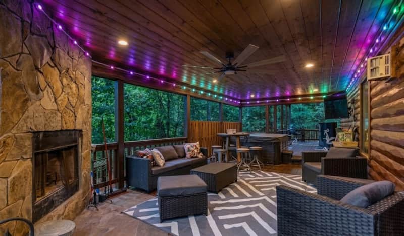 Cabin Showcase 5