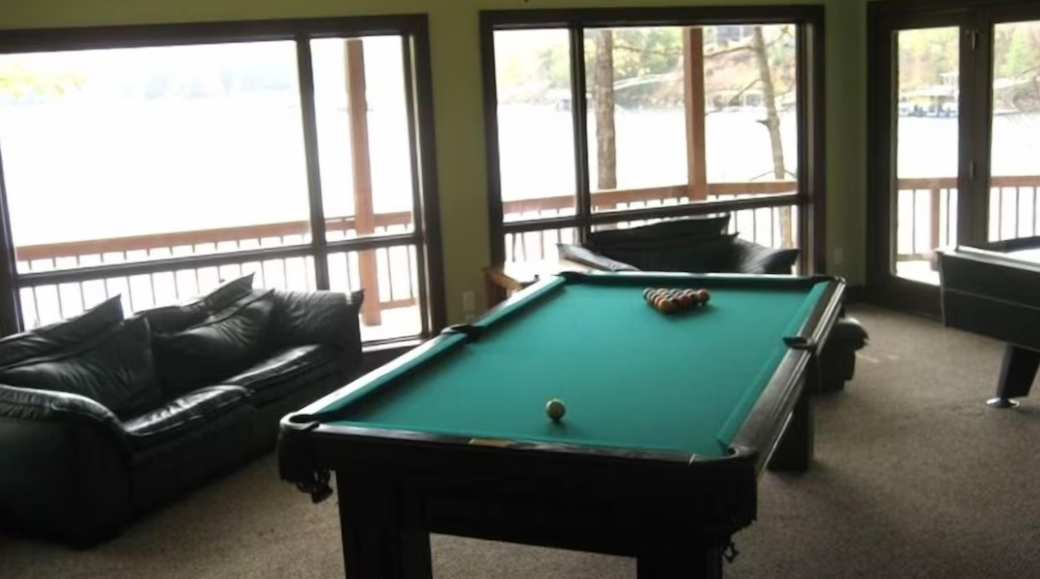 Pool table converts to ping pong