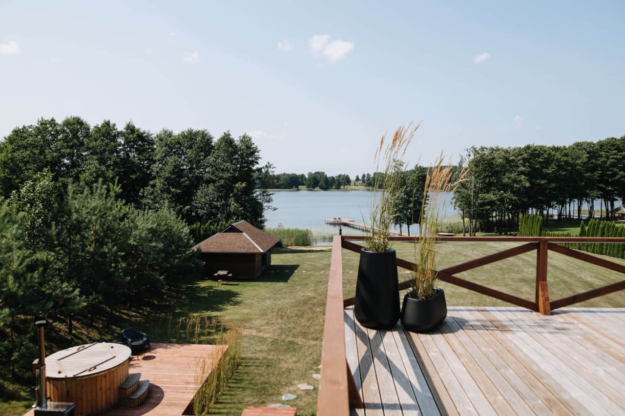 ALOVE Retreat & Spa. Ežero kupolas vaizdas į ežerą