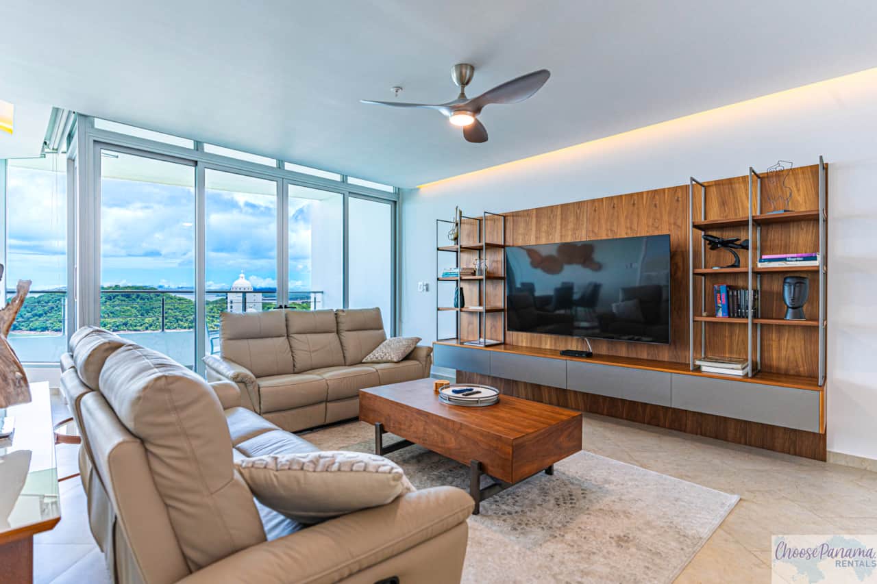 CB22M-Living Room