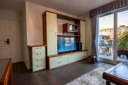 Chambre ( TV ) Chambre ( TV )