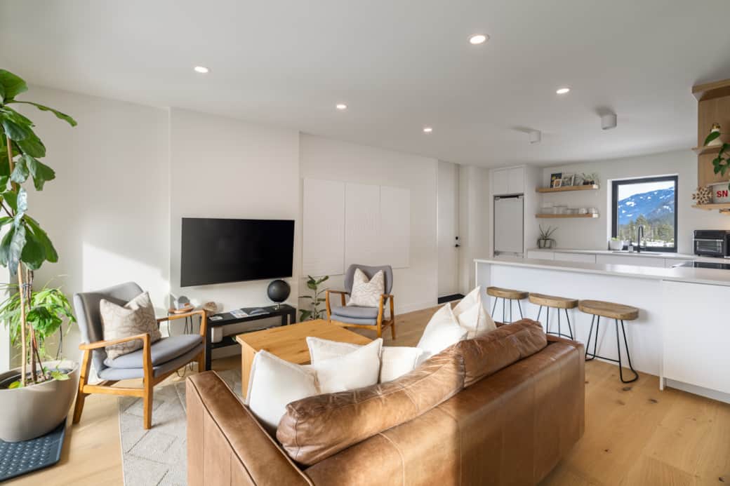 Living Room/Kitchen