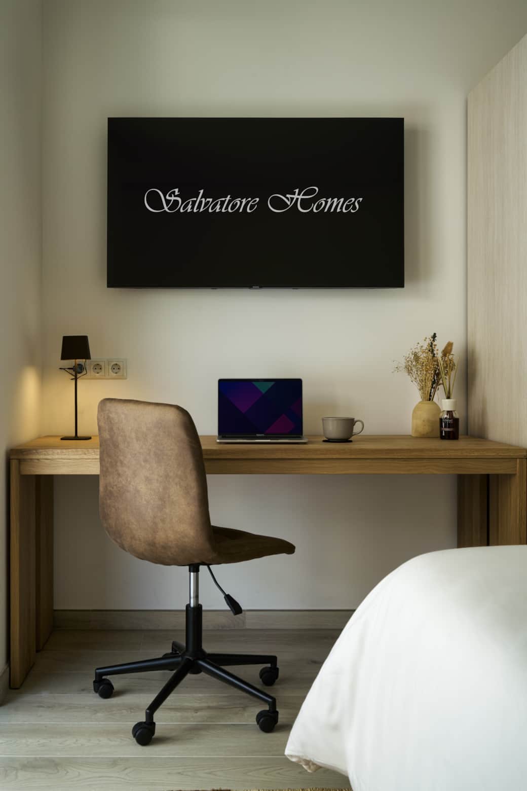 High Res_Desk_Guest Bedroom