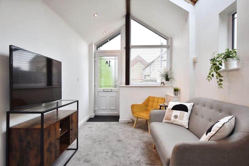 Entrance into the lounge 