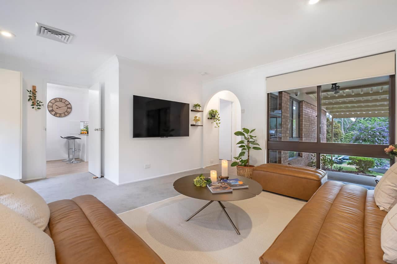 Lounge with SmartTV. Free to air or streaming channels. Alternatively, connect your gaming console.