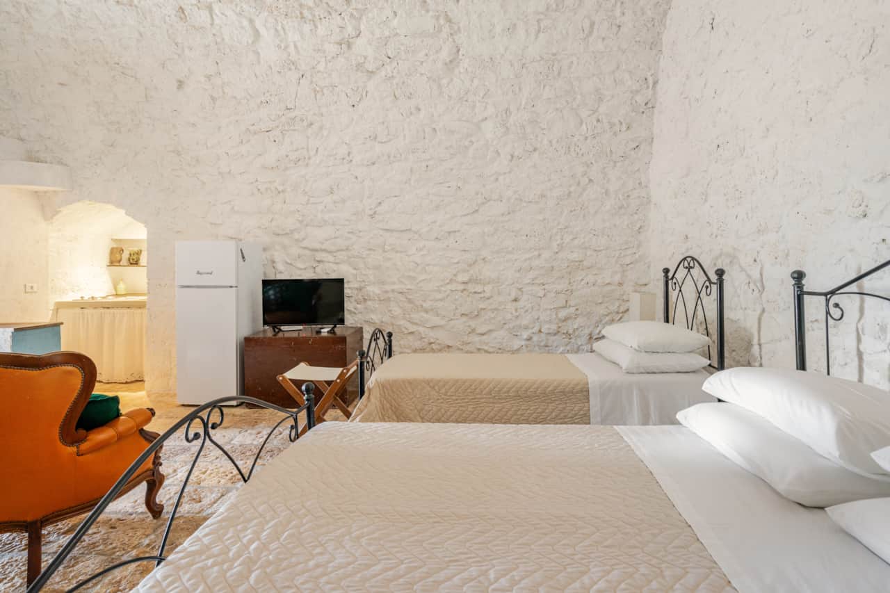 doble bed and single bed