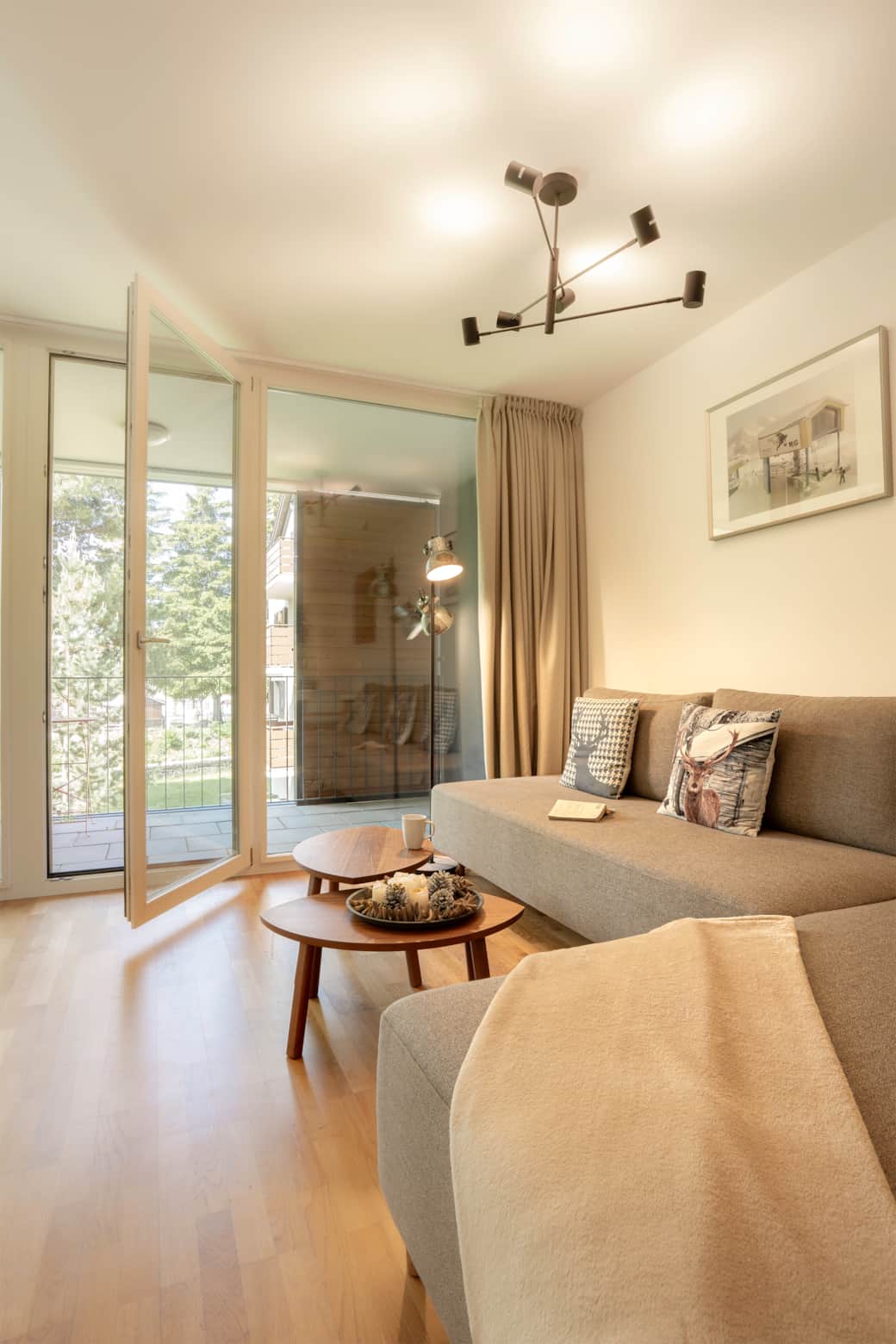 DSD03247_25-06-13_edited-1 Sh 30x20 DSD03247_25-06-13_edited-1 Sh 30x20