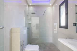 Villa Coquelicot, Piscine privée, Jacuzzi, Hammam — photo 23