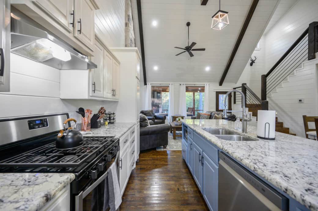 full kitchen