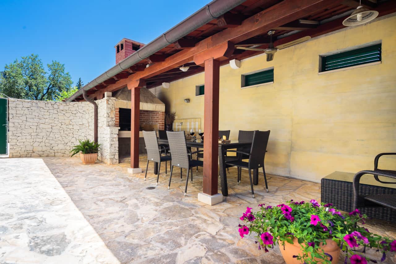 Andrian Apartment - Charme Holidays