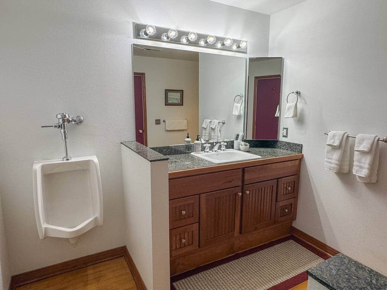 New York Store Suite fourth bedroom