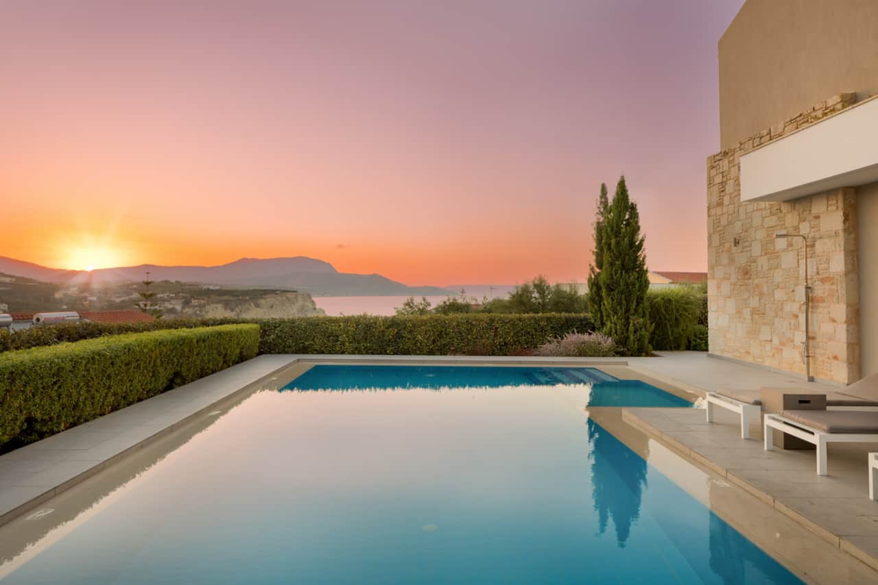 Villa Karga - Sunset by the pool