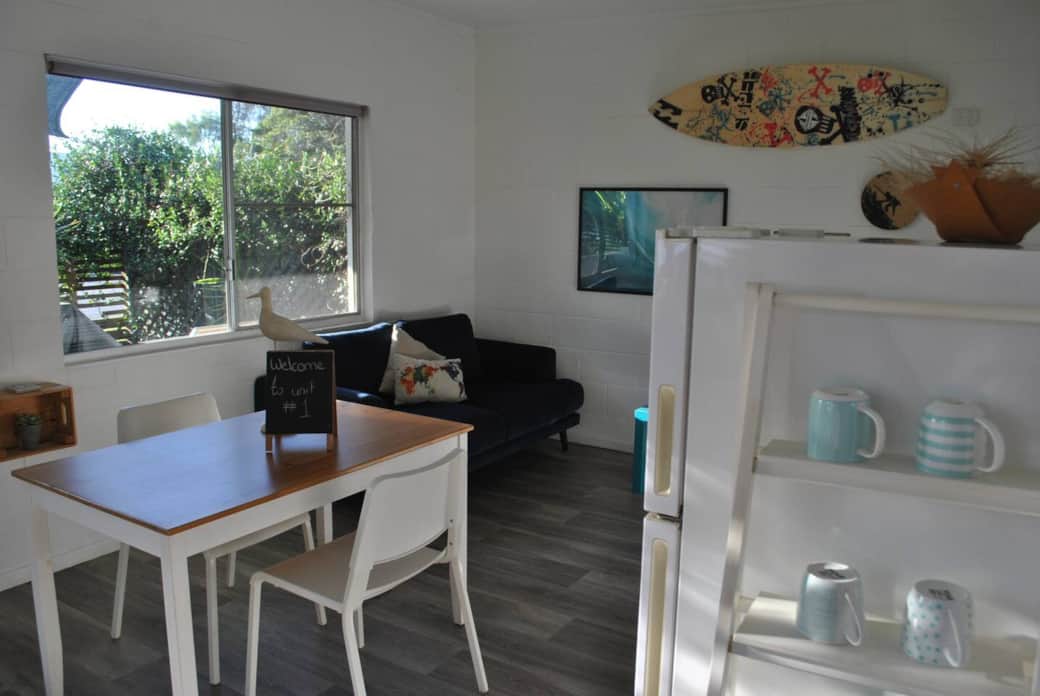 Dining & Lounge area