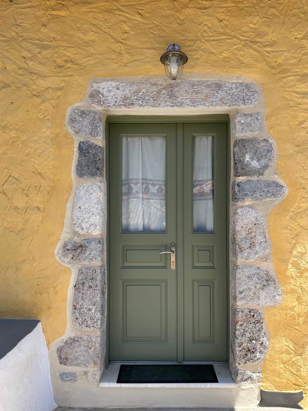 Entrance apartment 2