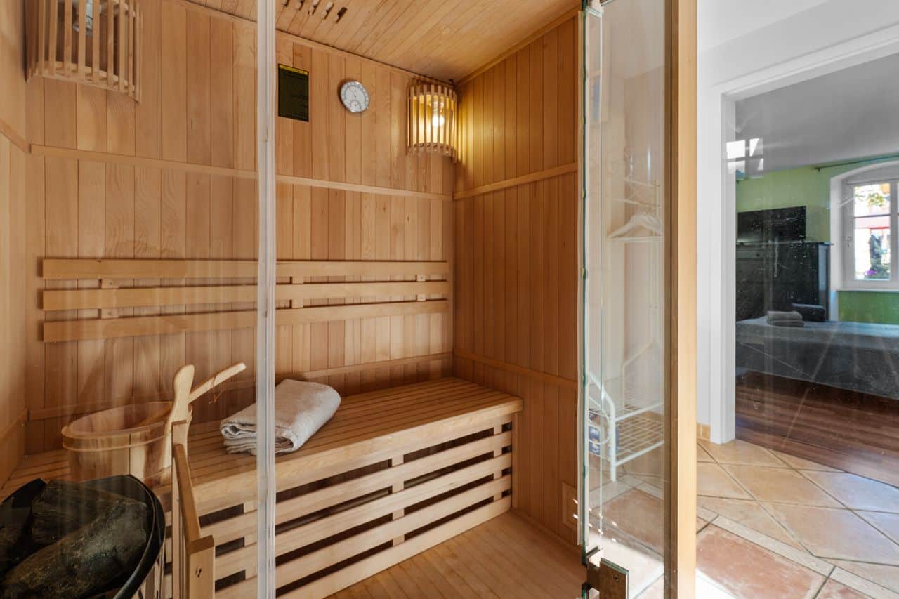 Sauna (im Ergeschoss)