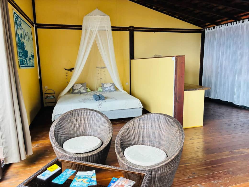 lit king size et salon