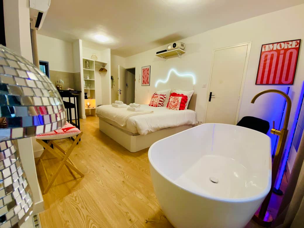 WhatsApp Image 2025-11-17 at 12.32 WhatsApp Image 2025-11-17 at 12.32