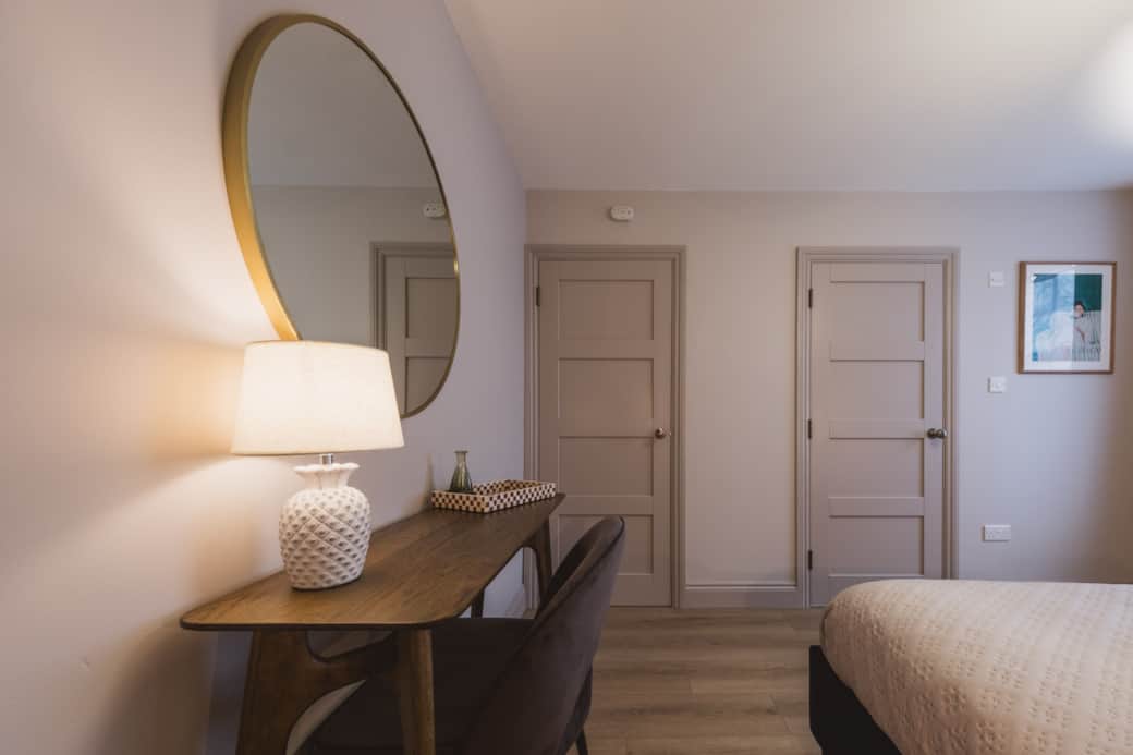 Riverside © Olivier Burnside 2025-3 Riverside © Olivier Burnside 2025-3