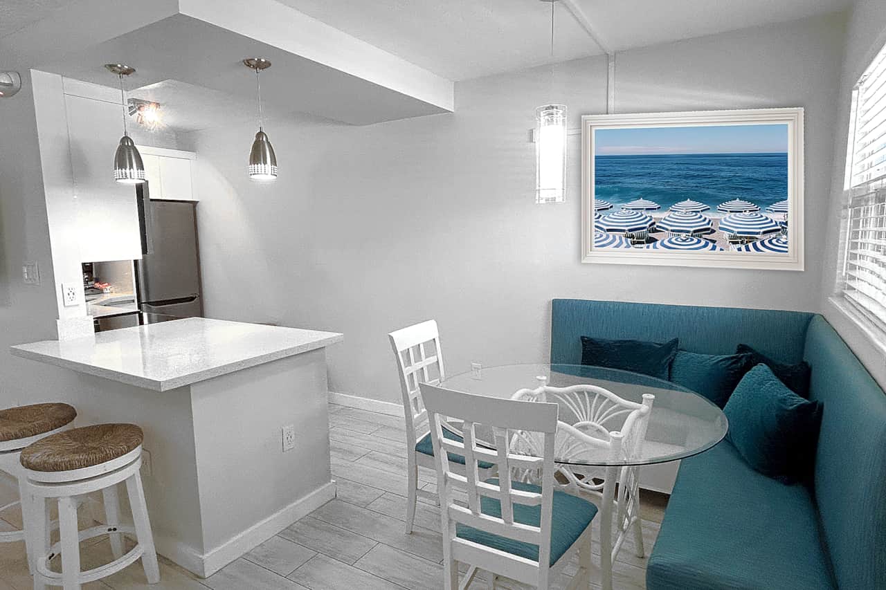 Dining area with plenty of seating.