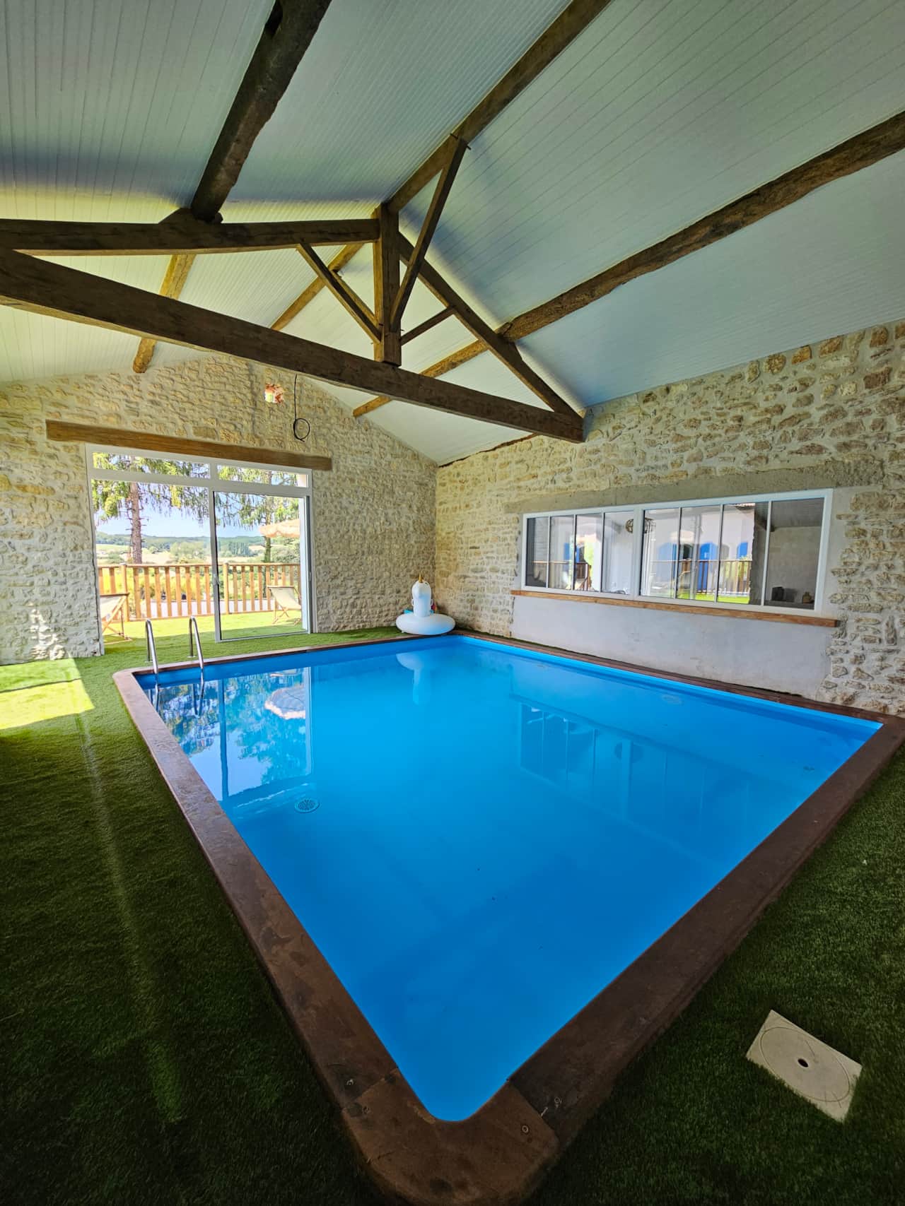 Piscine intérieure