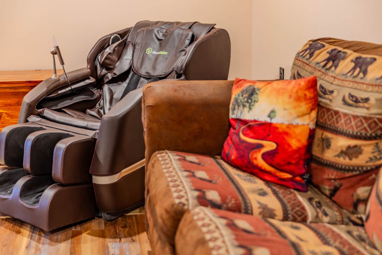 Oakland Bear Lair Massage Chair
