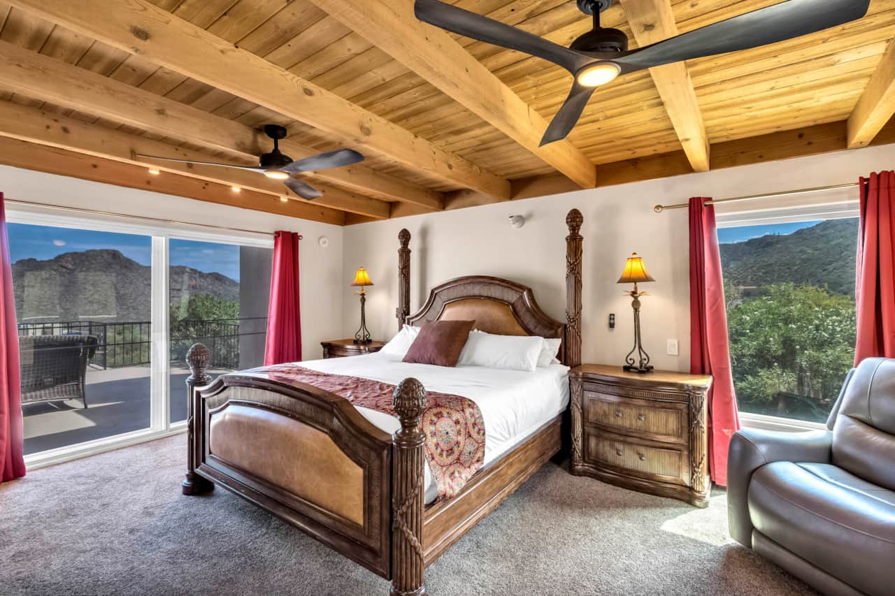 Saguaro Canyon master bedroom