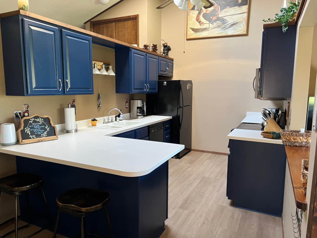 West Glacier Vista Kitchen scaled