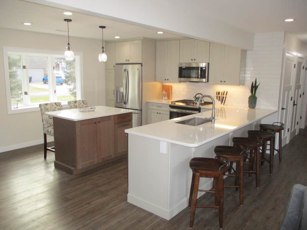 Kitchen with Island and Peninsula