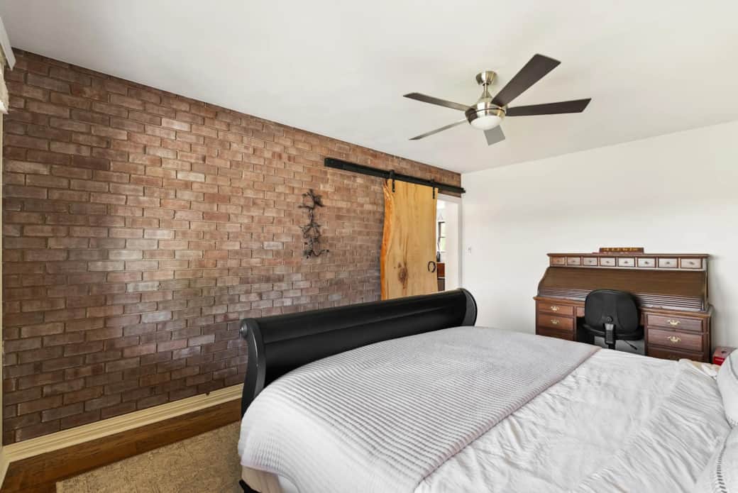 Bedroom 1-1st Floor king bed pic 2