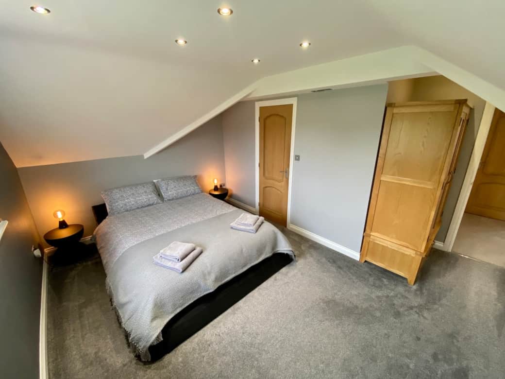 Back bedroom with en-suite over looking fields, This bedroom has its own ensuite