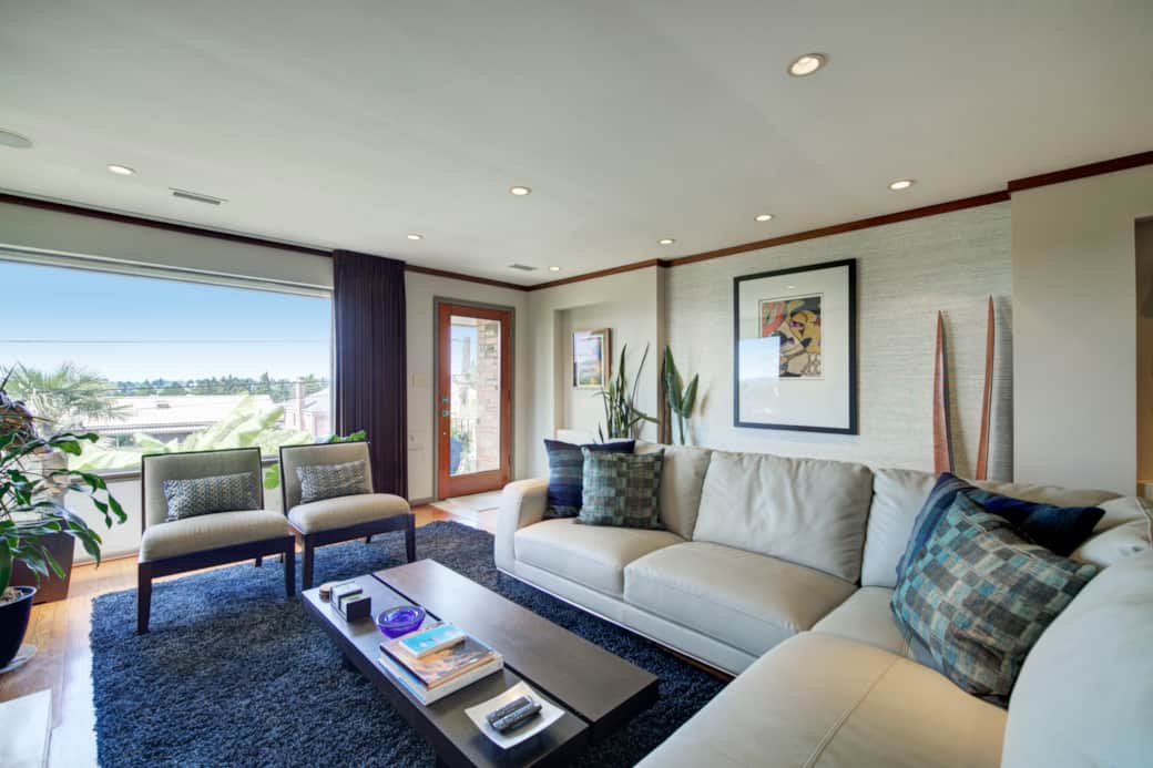 Living Room Toward Entry