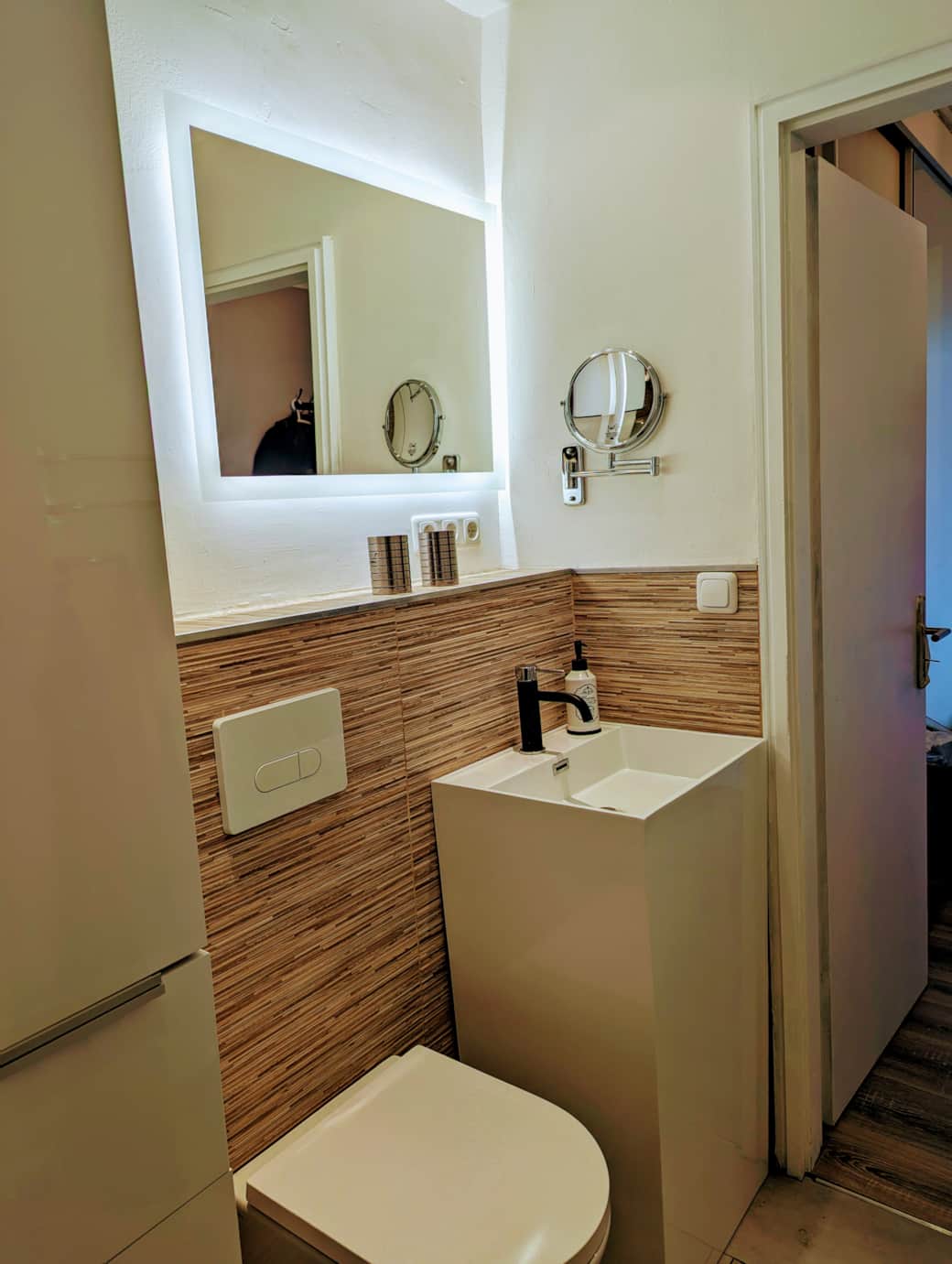 Badezimmer mit Waschbecken