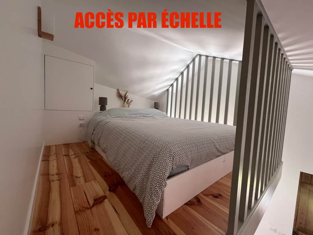 Lit queen size en mezzanine 