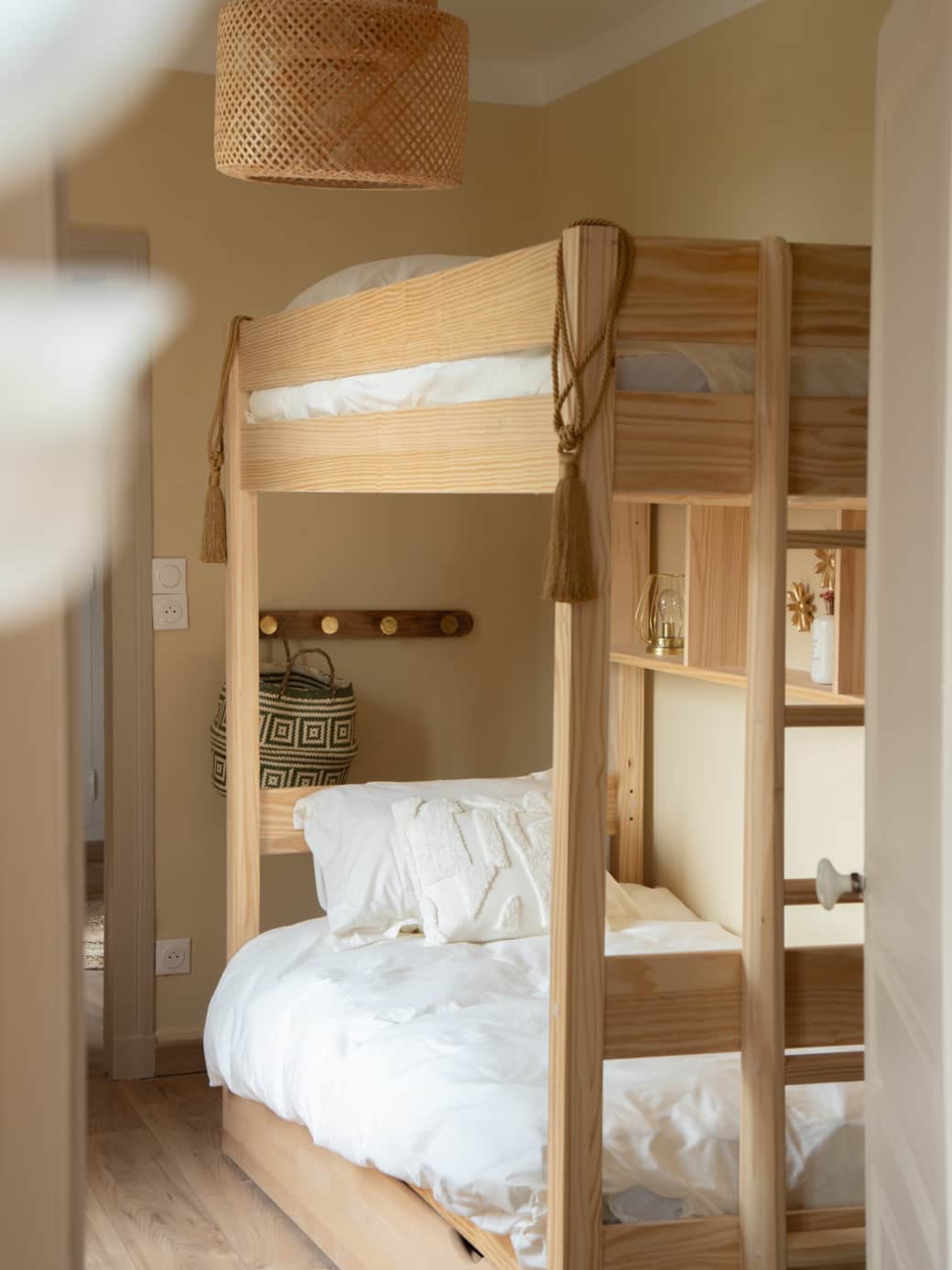 Chambre climatisée avec lits superposés - 2 adultes ou 2 enfants Chambre climatisée avec lits superposés - 2 adultes ou 2 enfants