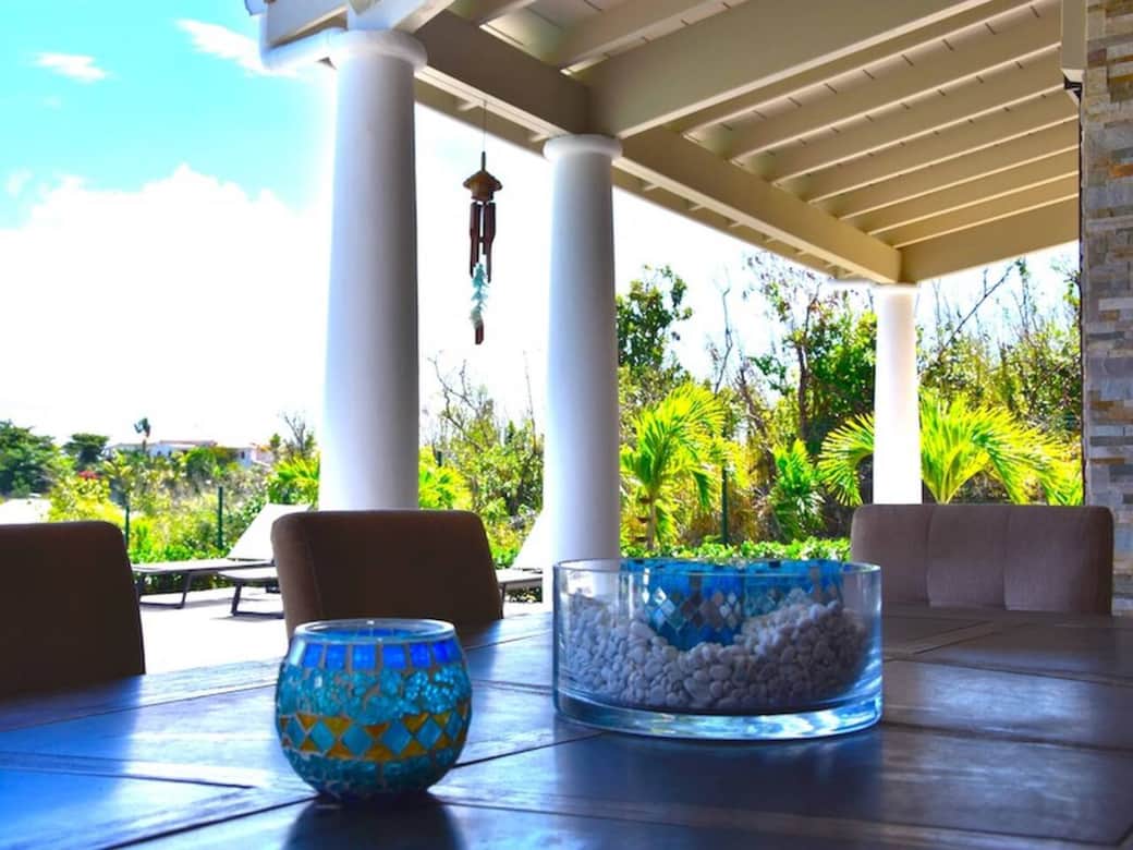 Dining area on the terrace Indigo Pearl 