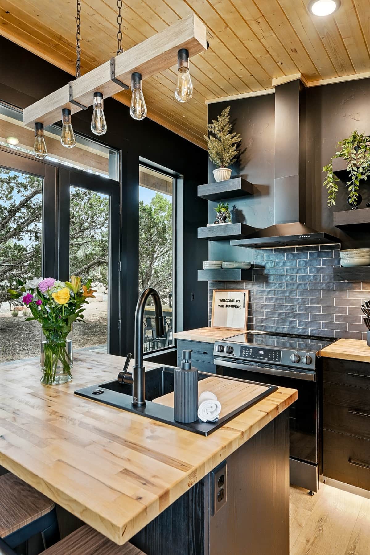 Kitchen- Juniper Hideaway